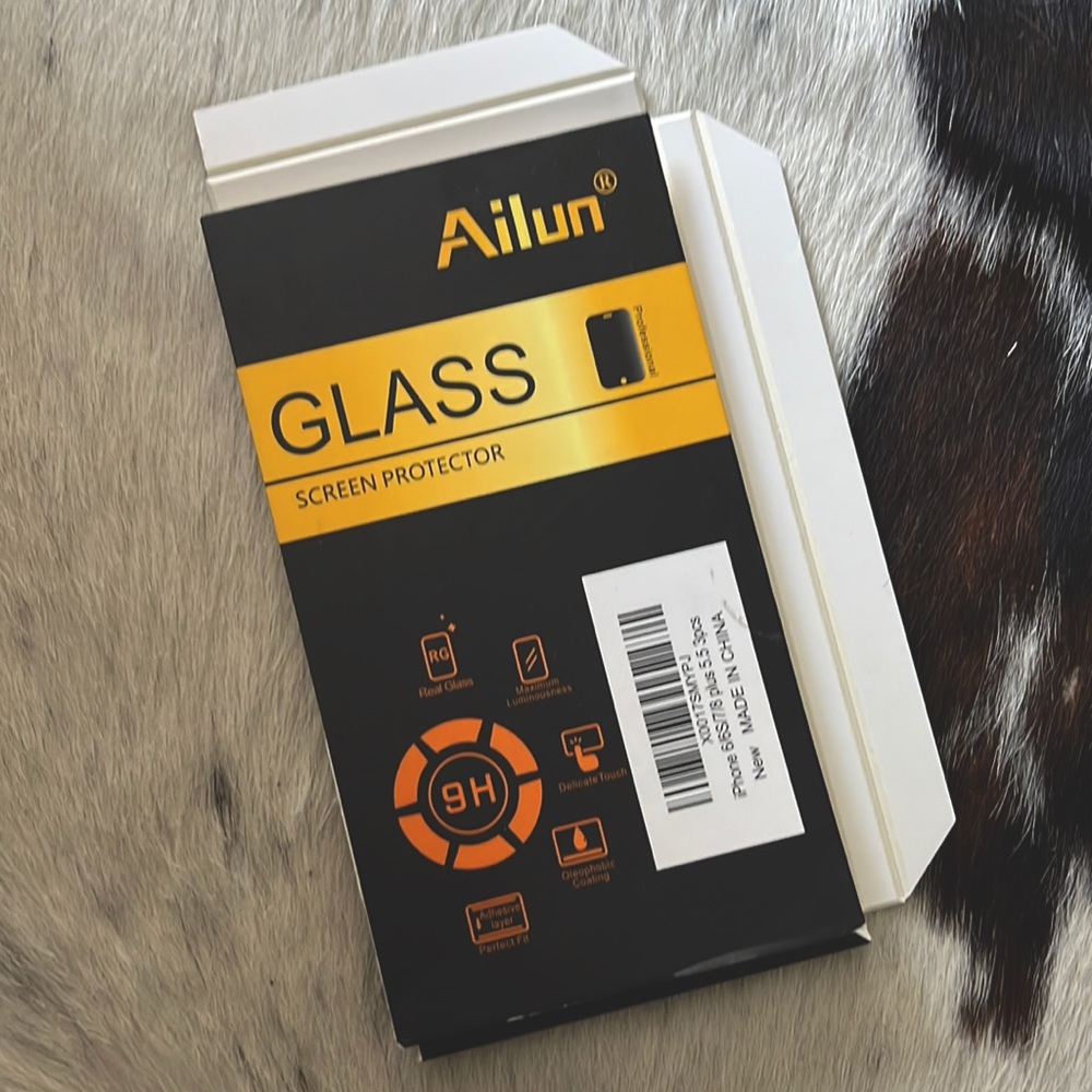 Glass screen protector for 7+